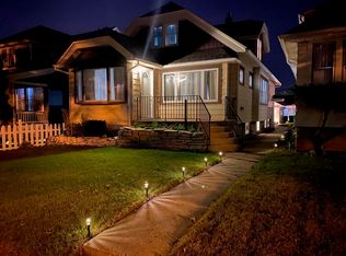 3128 S 14th St, Milwaukee, WI 53215