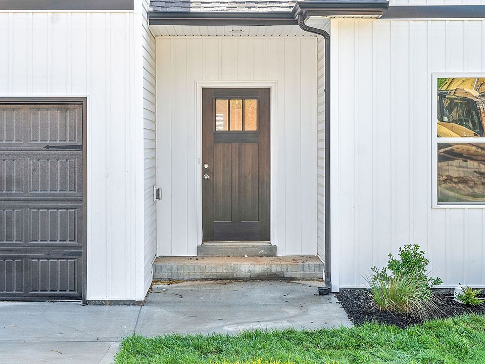 1st image of 359 Pinkston Ct