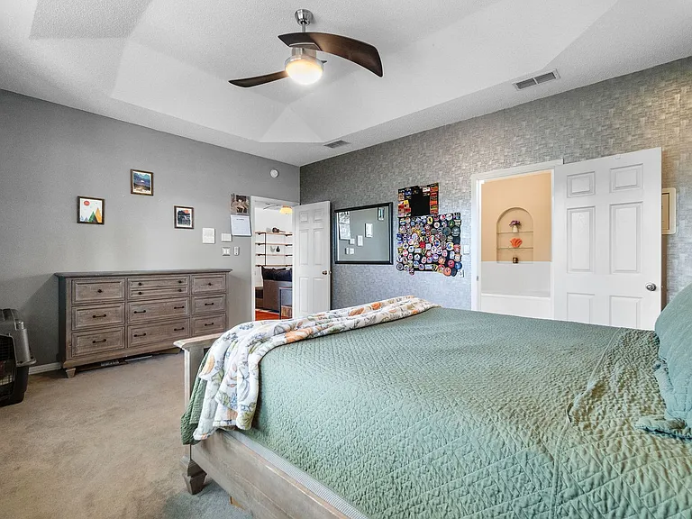 8432 Millstream Dr — Photo 24