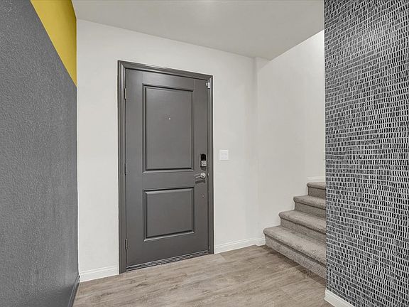 4th image of 2662 Champagne Gold Ave