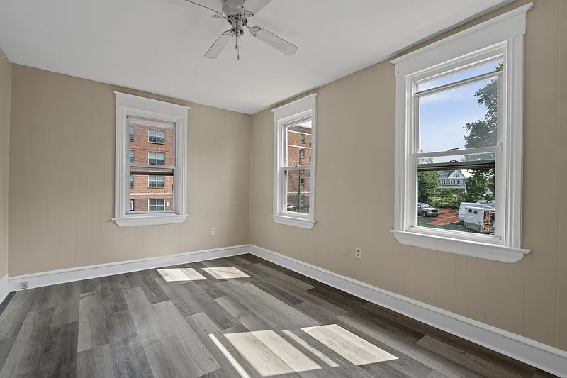 3 bed, 1.0 bath, $1,700 — Photo 4