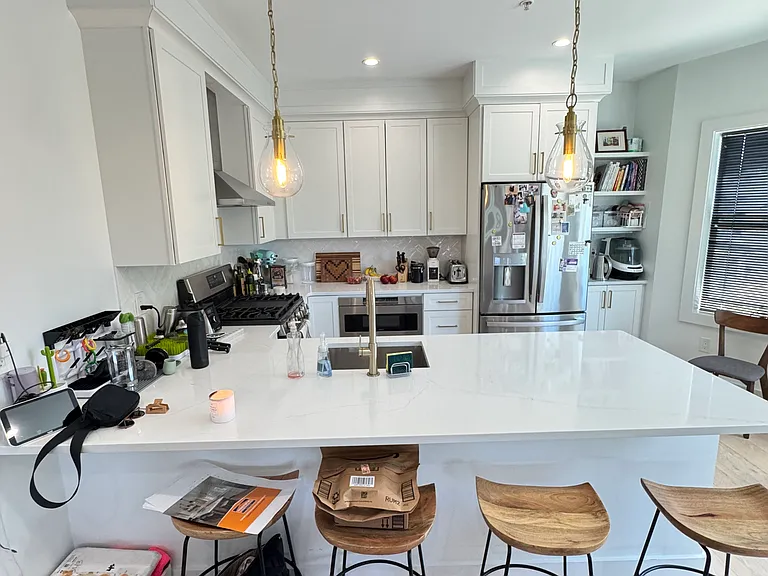 197 Vine St #2 — Photo 5