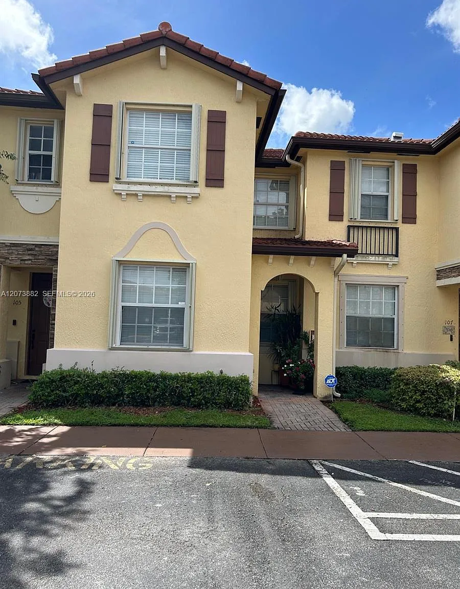 Villas At Carmel Condo No — Photo 1