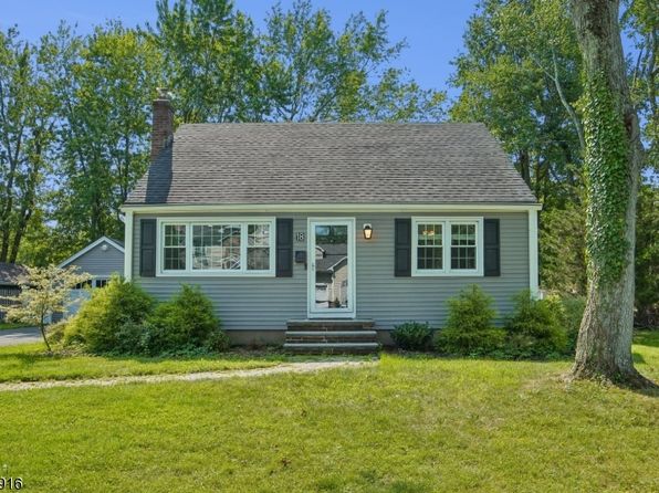 18 Columbia Ave