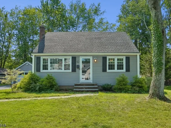 18 Columbia Ave, Berkeley Heights, NJ 07922