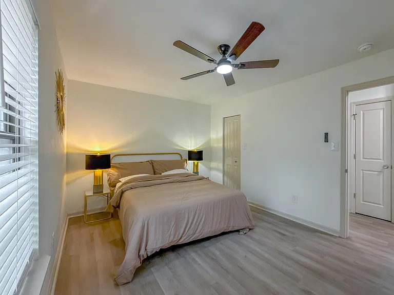 2059 Little River Ln — Photo 28