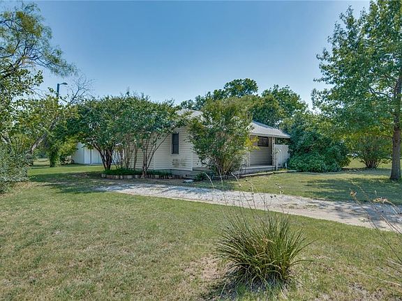 5th image of 2215 Willowwood St