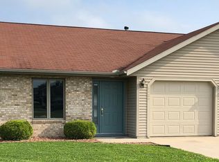 1424 Rays Dr, Bryan, OH 43506