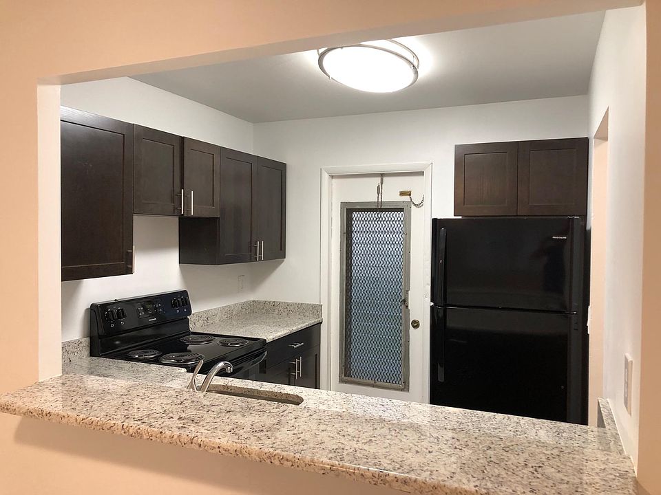 1st image of 500 SE 2nd Ave APT D3