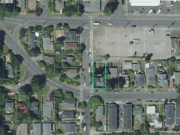 7605 SE Washington St, Portland, OR 97215