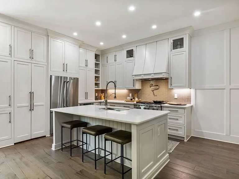 1079 Canton St — Photo 12