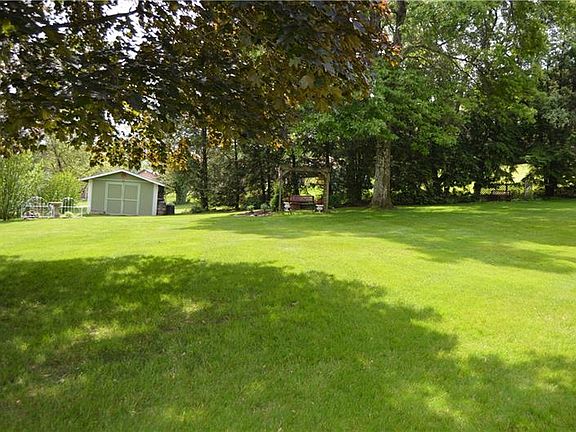 3rd image of 213 Primrose Dr