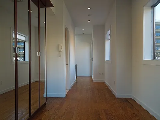 Rented by Vendome Management | media 25