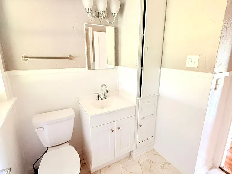 204 S Porter St — Photo 8