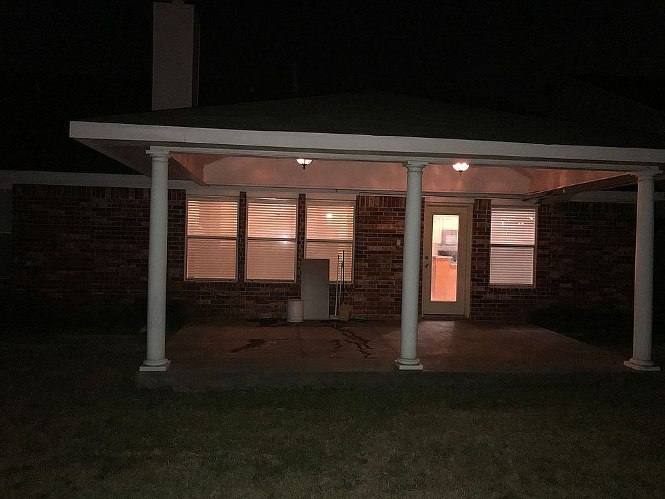 1st image of 2720 Atrium Dr