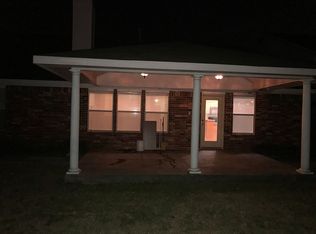 2720 Atrium Dr, Grand Prairie, TX 75052