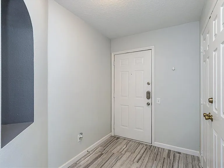 3940 Southpointe Dr #316 — Photo 2
