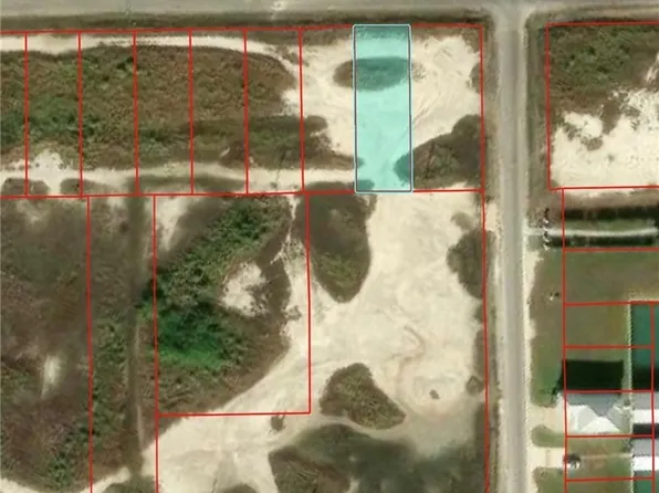 2 W Maple St, Pt O Connor, TX 77982