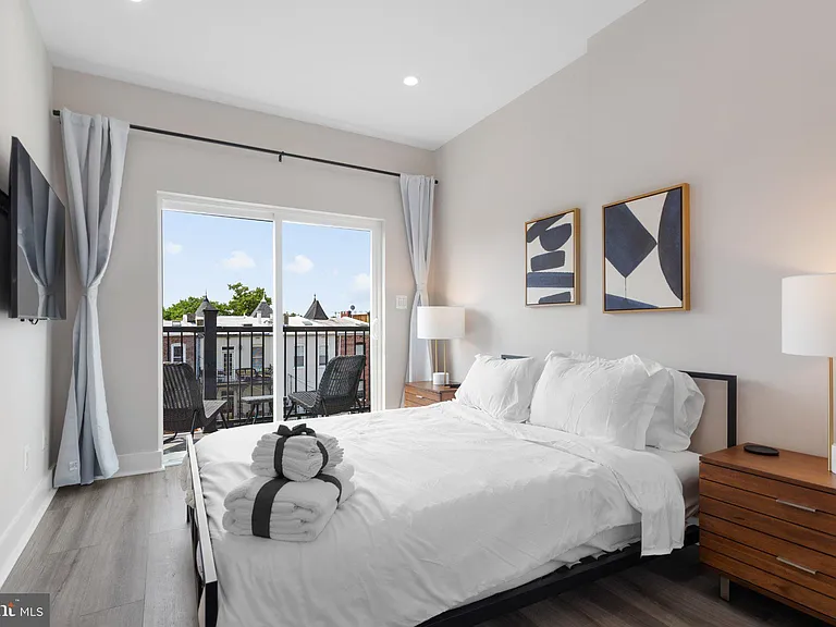 38 Randolph Pl NW #B — Photo 10
