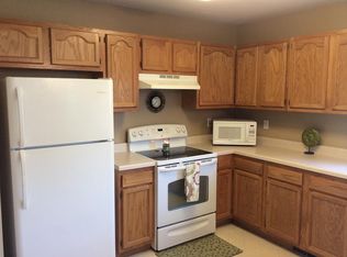3045 Oxford St, Marion, IA 52302