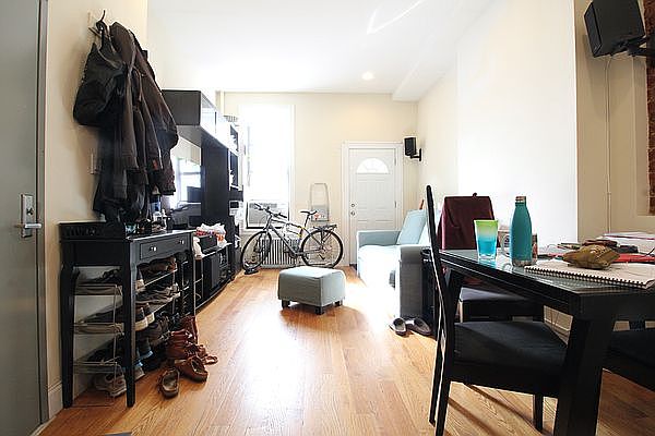 1st image of 1531 Dekalb Ave APT 1R