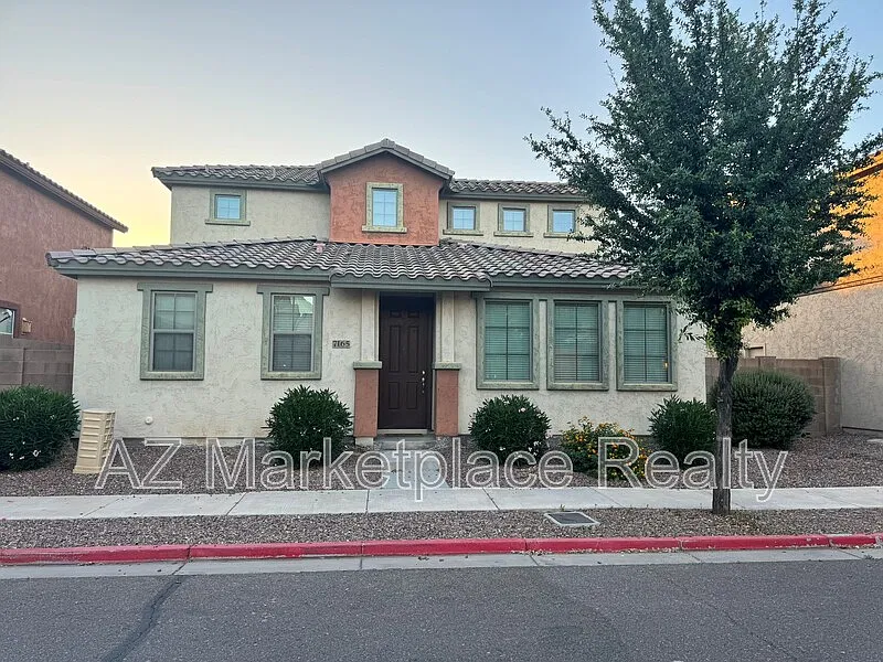 7165 S 48th Gln