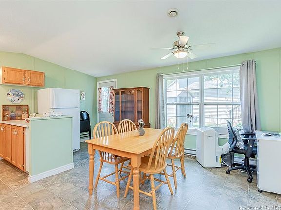 3rd image of 61 Ironwood Ln