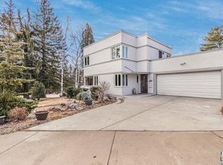 4631 London Rd, Duluth, MN 55804