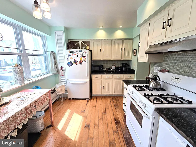 1320 S Broad St #A — Photo 4