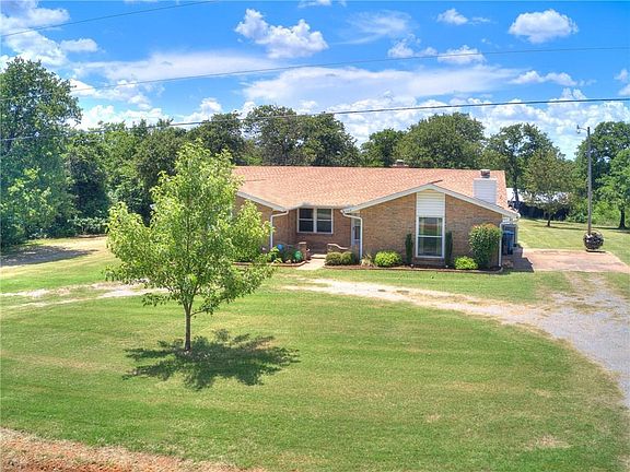 5th image of 705 Whispering Ln
