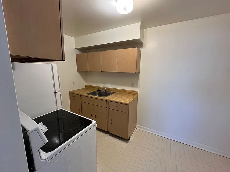 323 W Pennsylvania Ave #D — Photo 7