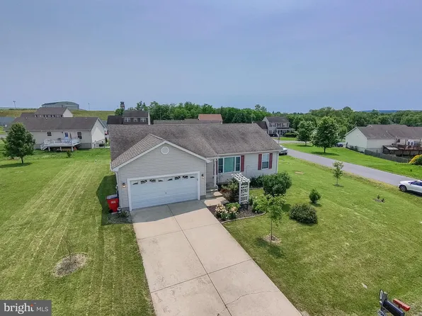 227 Tather Dr, Martinsburg, WV 25405