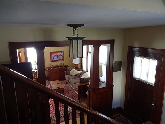 4th image of 734 14th Ave S