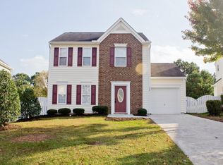 206 Doves Haven Dr, Apex, NC 27539