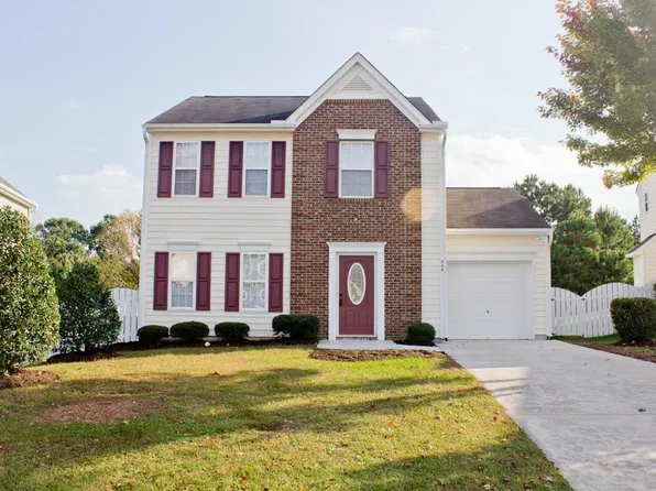 206 Doves Haven Dr, Apex, NC 27539