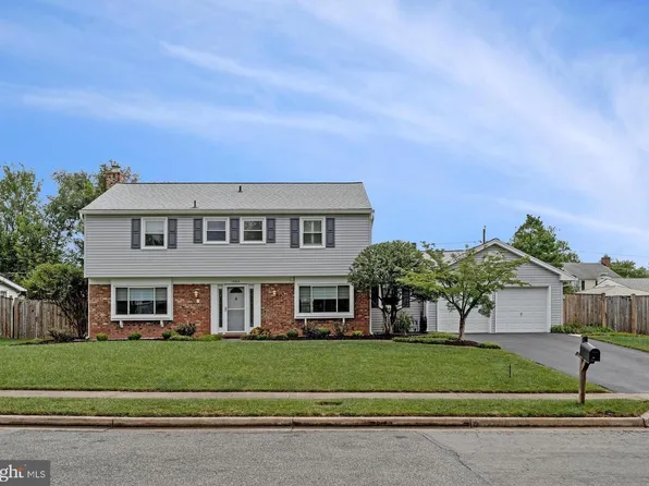13202 Moss Ranch Ln, Fairfax, VA 22033