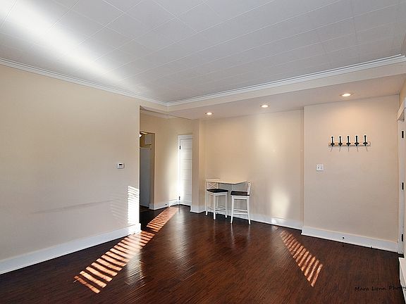 5th image of 919 S 2nd St #1