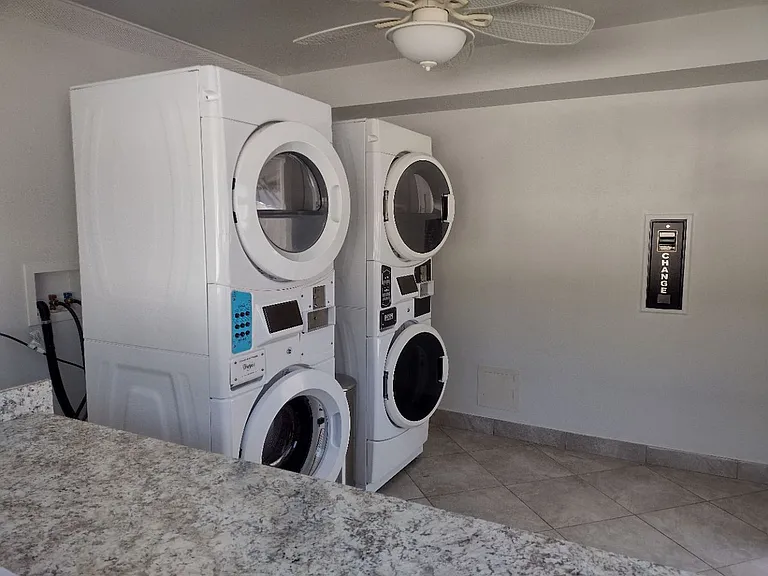 2350 S Palmetto Ave #A — Photo 22