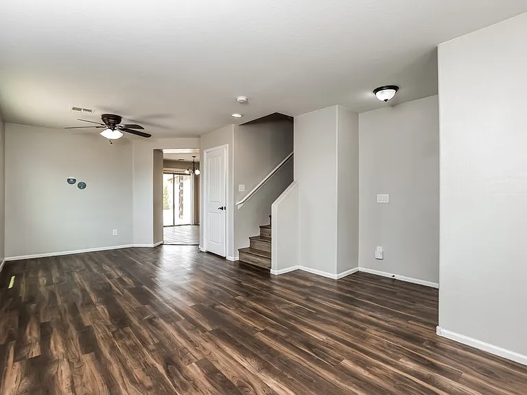 10340 W Hilton Ave — Photo 6