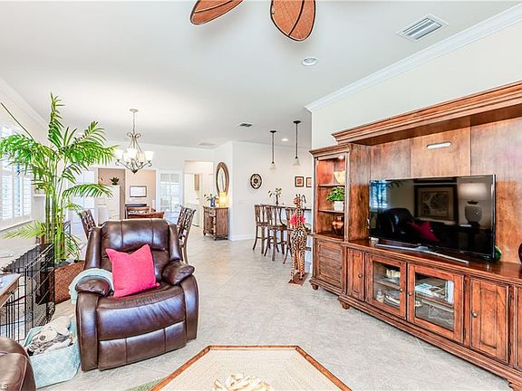 5th image of 7591 Jacaranda LN