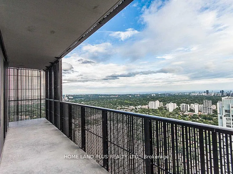 8 Eglinton Ave E #5111 — Photo 15