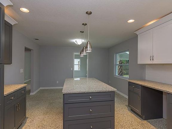 4th image of 5320 Eggleston Ave