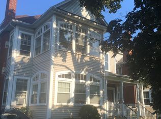 20 Maplewood Ave, West Hartford, CT 06119