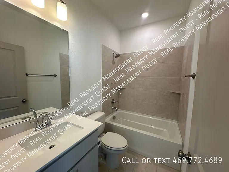 4553 Cypress Thorn Dr — Photo 10