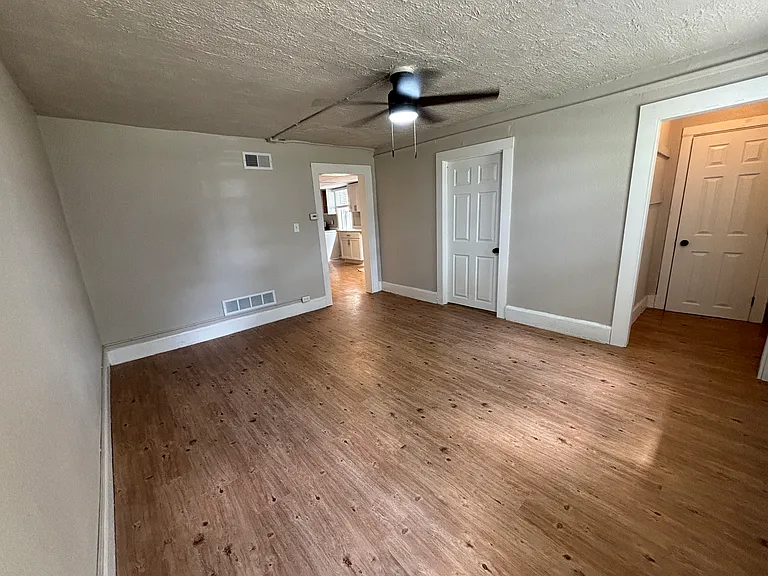 2522 S Burrell St #2 — Photo 5