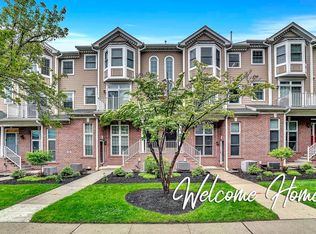 274 Roslyn Ct, West New York, NJ 07093