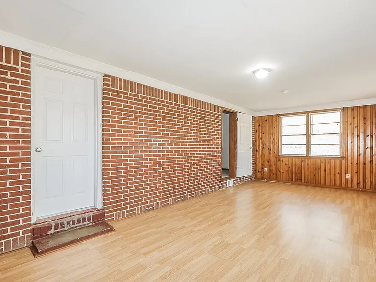 2147 Camp Cir SW — Photo 10