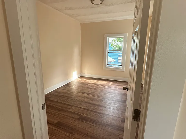 501 Bay St #2B — Photo 9