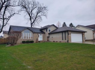 1517 Demeter Dr, Crown Point, IN 46307