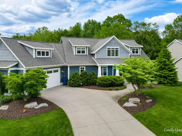 14921 Creek Edge Dr, Holland, MI 49424